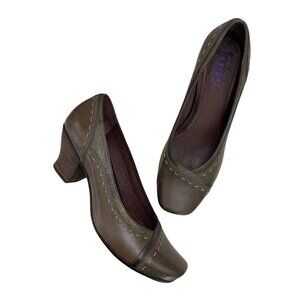 Indigo By Clarks 9 Heels Brown Leather Shoes Slip Ons 2" Block Heel Square Toe